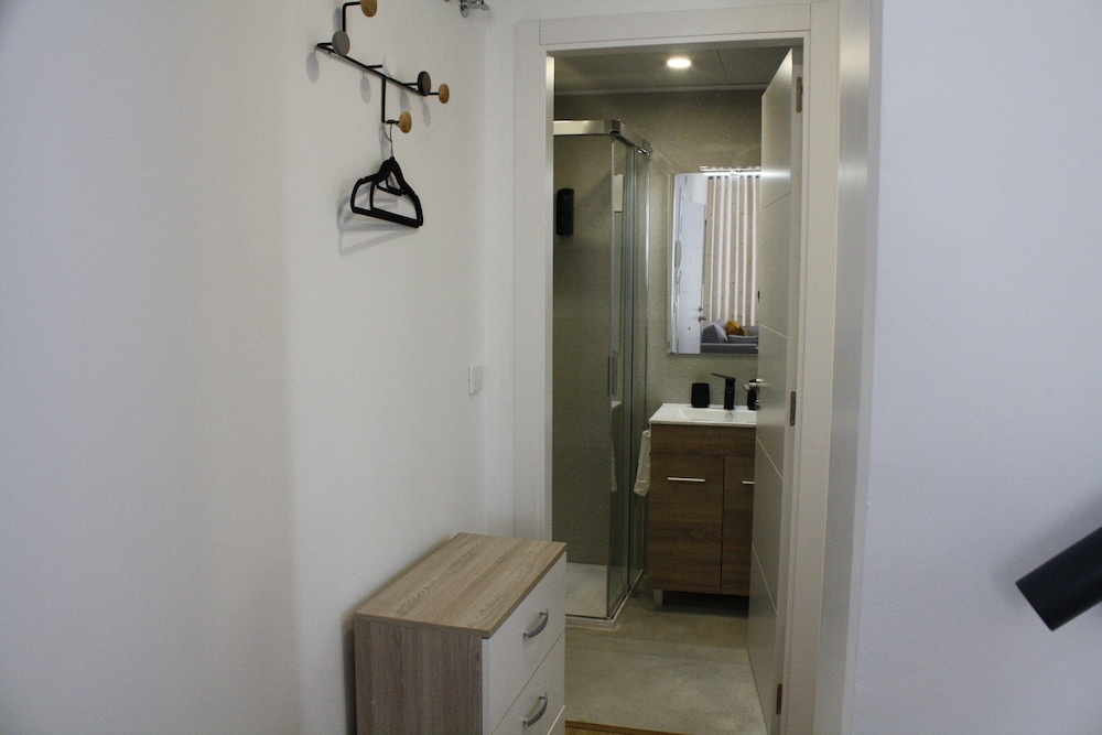 APARTAHOTEL MADRID URBAN SUITES - EDIFICIO EXCLUSIVO - 7 Apartments Boutique Full Equiped