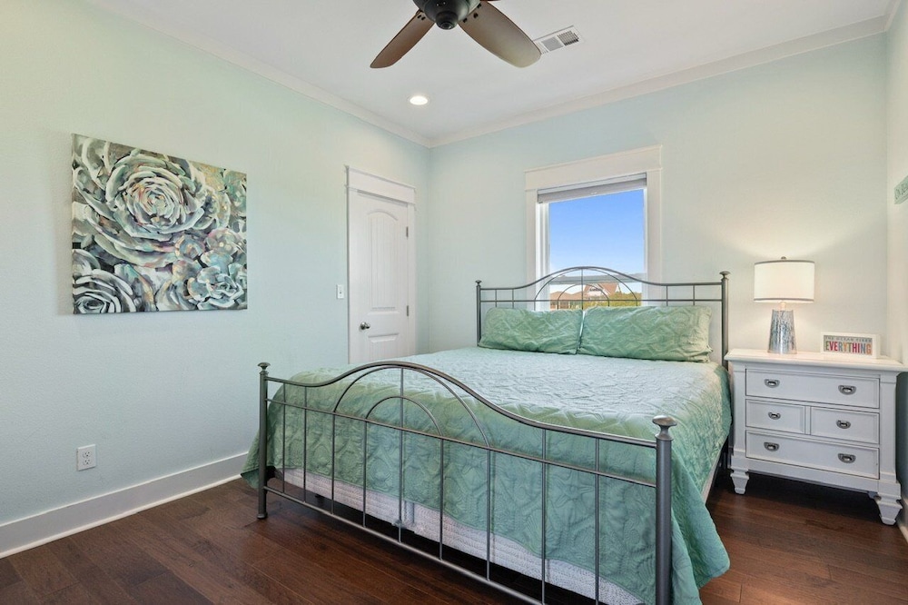 Sunset Bliss 4 Bedroom Home