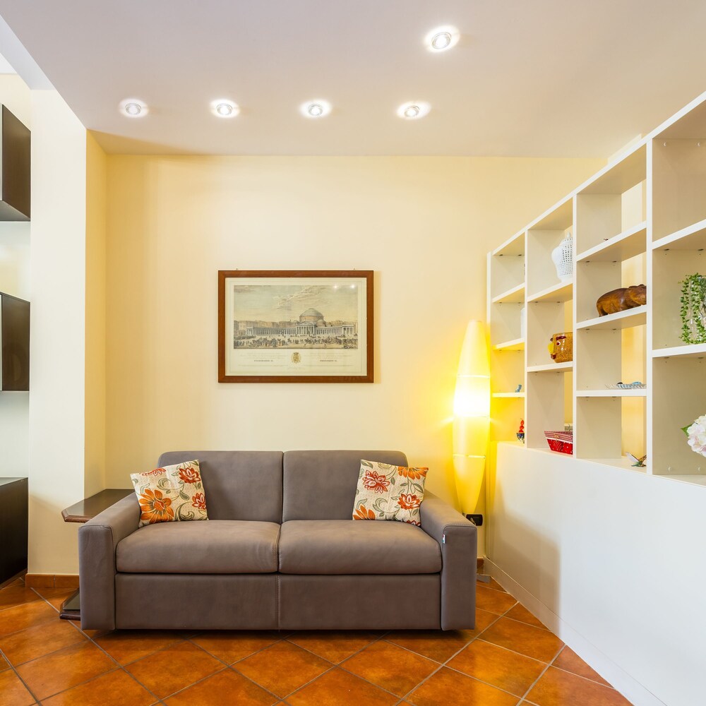 Casa Vacanze Nostos Alabardieri by Napoliapartments