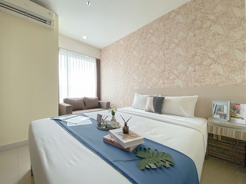 Modern Style Studio Apartment Grand Kamala Lagoon