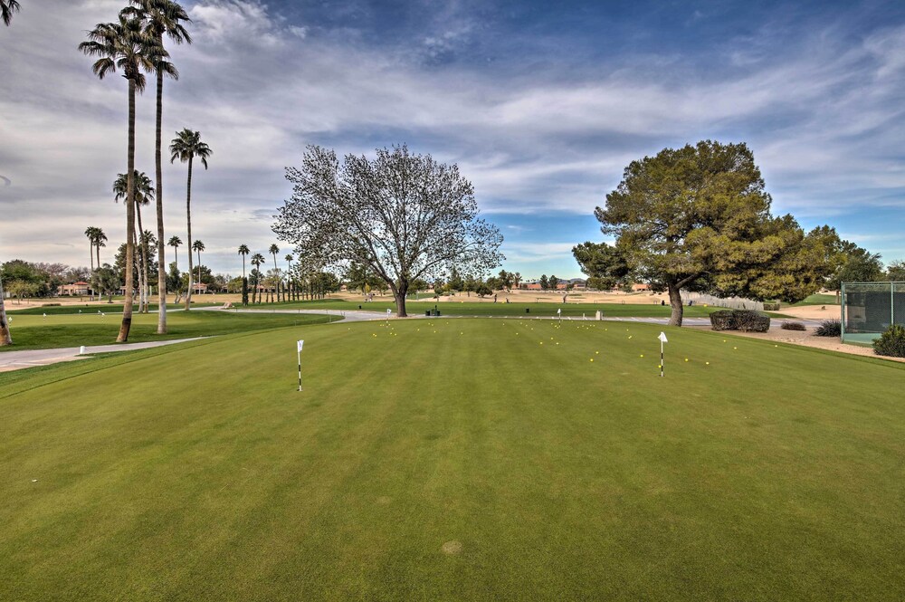 Patio + Pool Access: Golf Getaway in Peoria