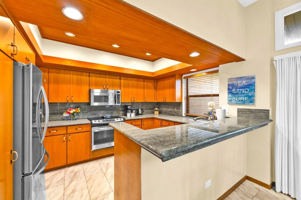 Kapalua Ridge Villas 3 Free Rental Cars KBM Resorts 180 Degree Views! 3 Units, 5 Bedrooms Ml-2165