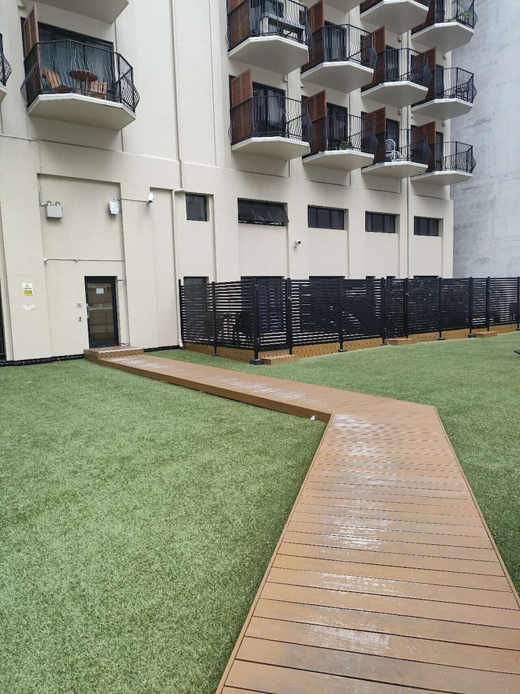 3 Double 1 Single 2 Sofa Beds apartment