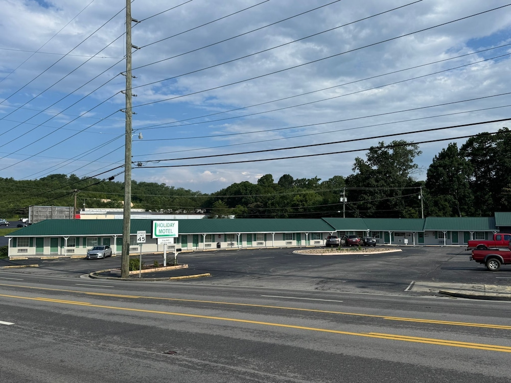 Holiday Motel by Belvilla Cleveland, TN