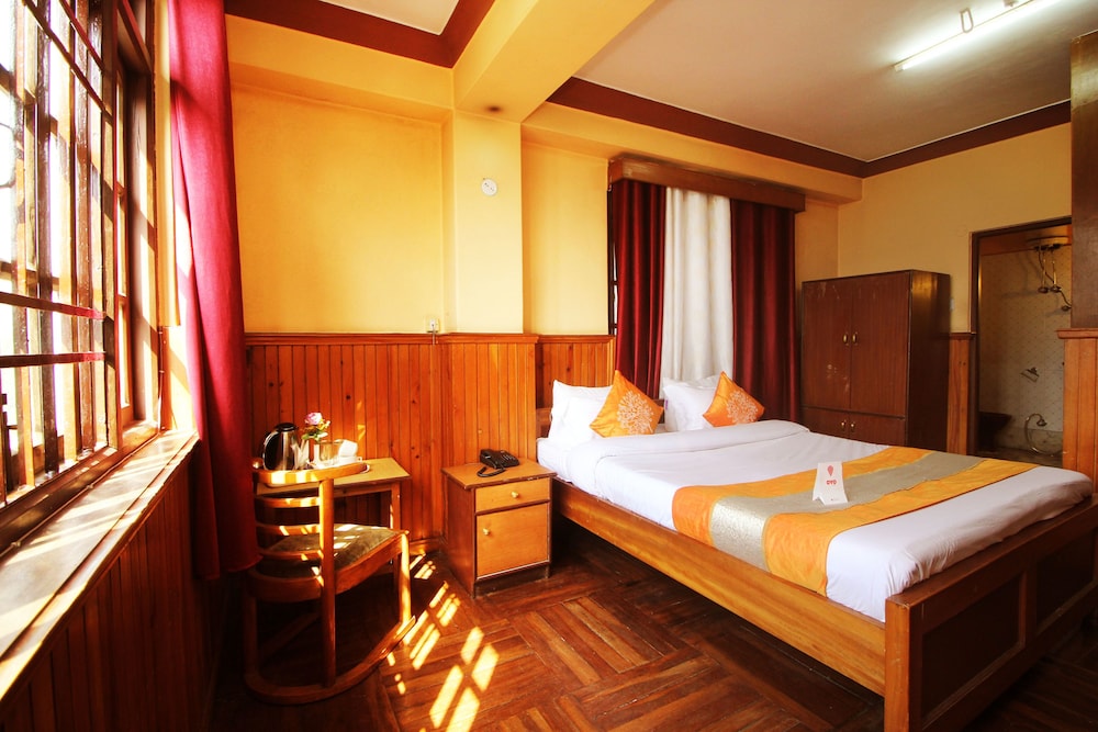 OYO 8719 Hotel Deep Residency
