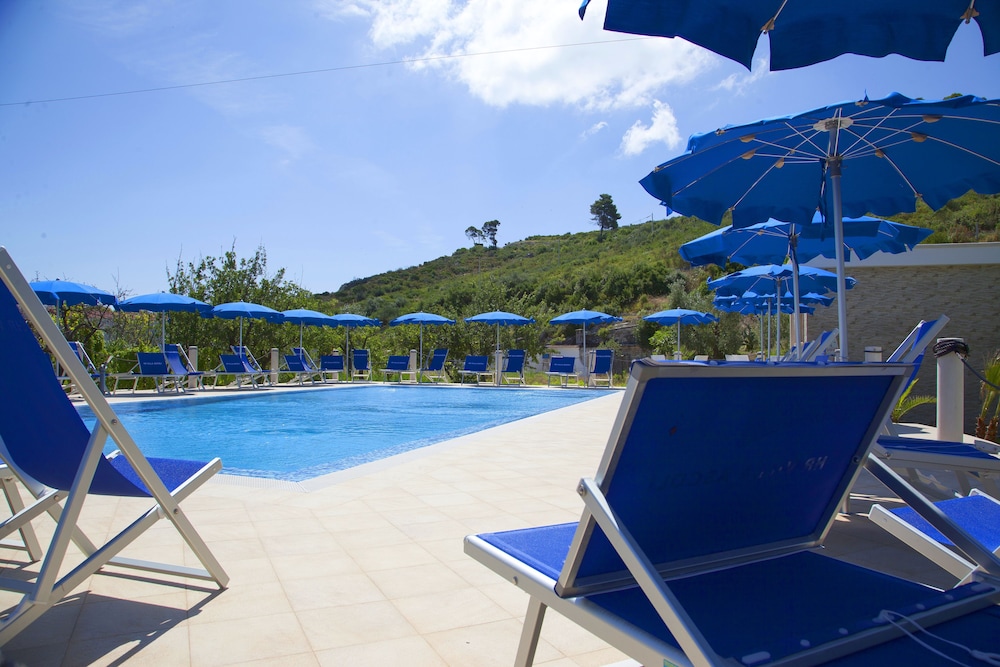 Hotel Residence Villa Ascoli photo 2