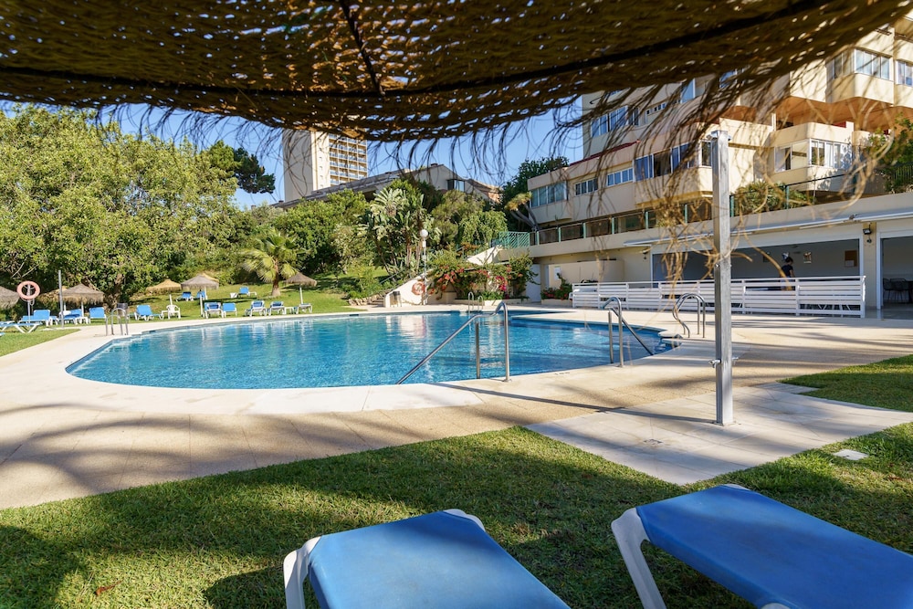 Marbella Este Next Marriott and Nikki B photo 4