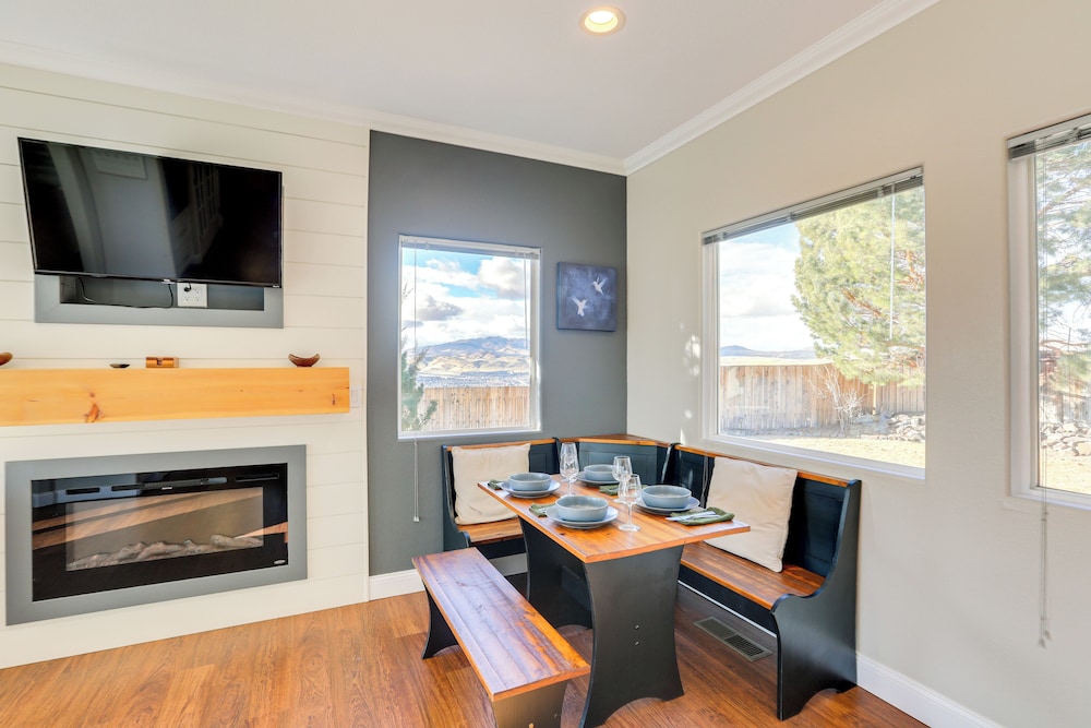 Mtn-view Haven w/ Hot Tub! 28 Mi to Mt Rose Ski
