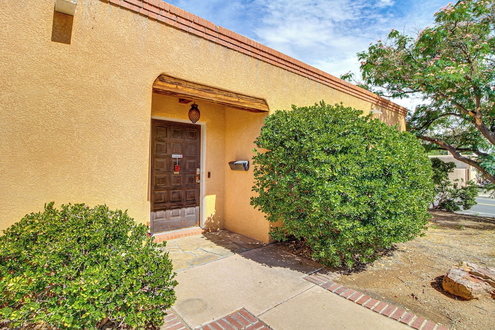 Gorgeous Adobe Home: Classic Santa Fe Style in ABQ