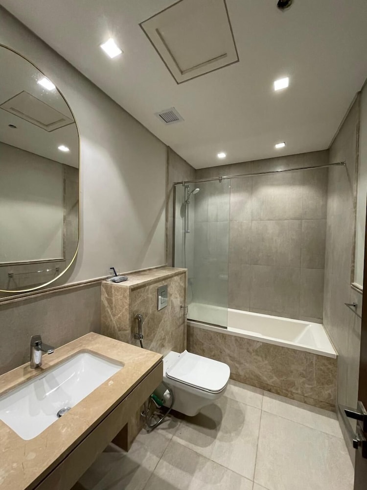 2BR Fully Serviced Apt. in AeonTowers
