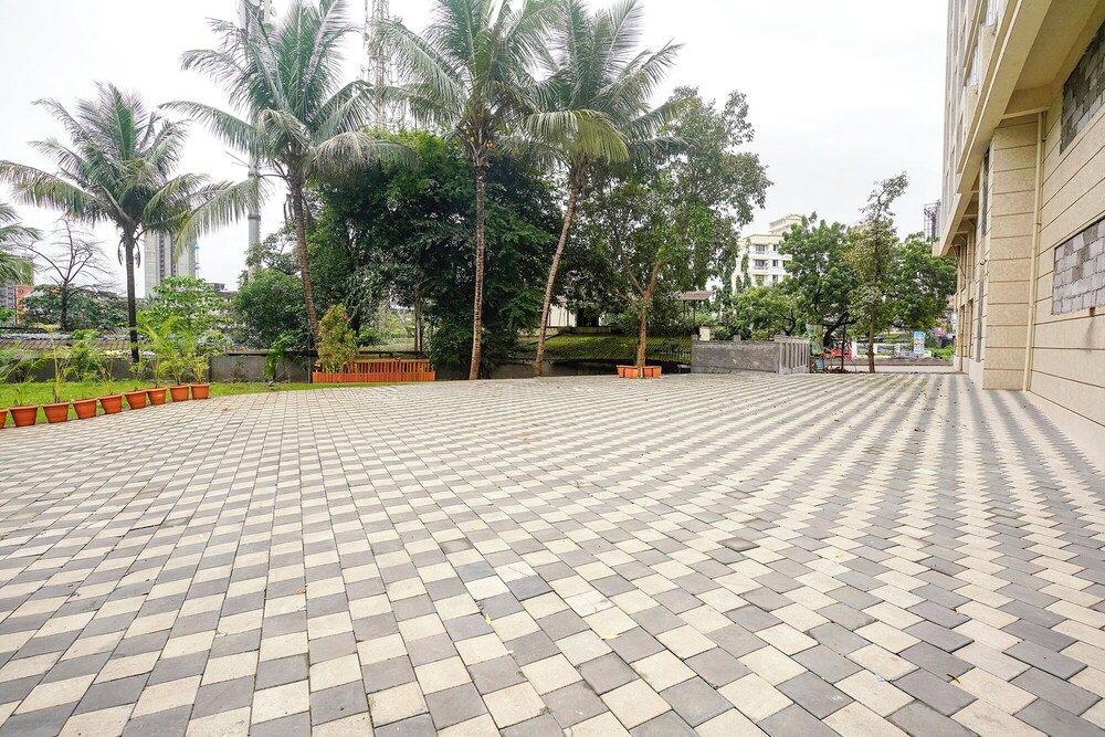 FabHotel Shubham Comforts