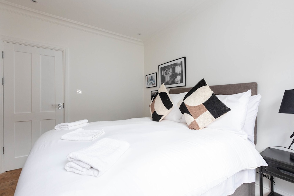 Stylish 2 Bedroom Apartment Near Oxford Street