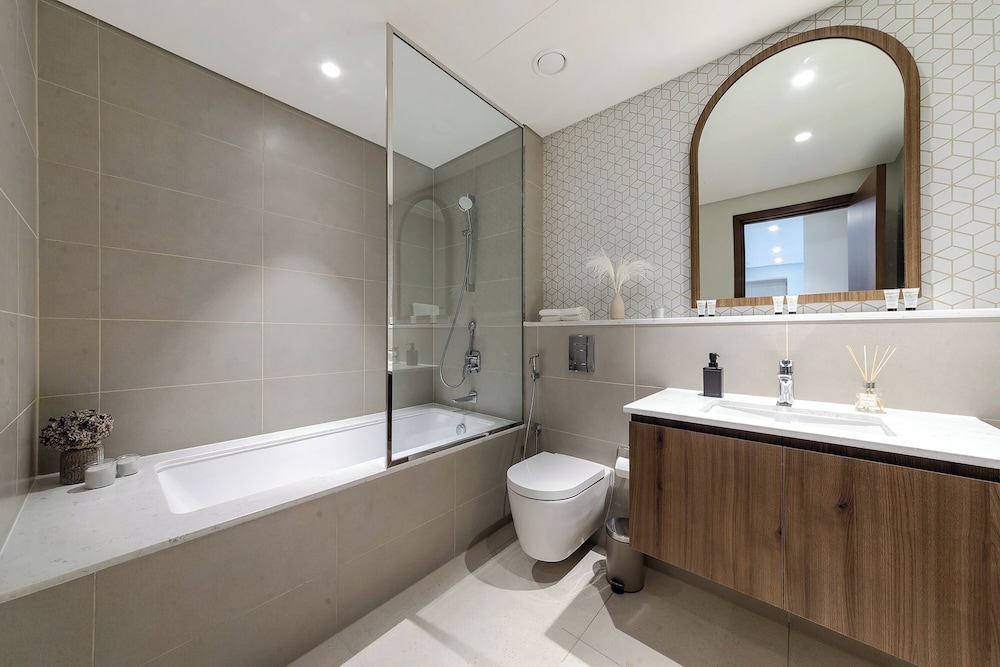 Luxury 1BR at Vida Residences