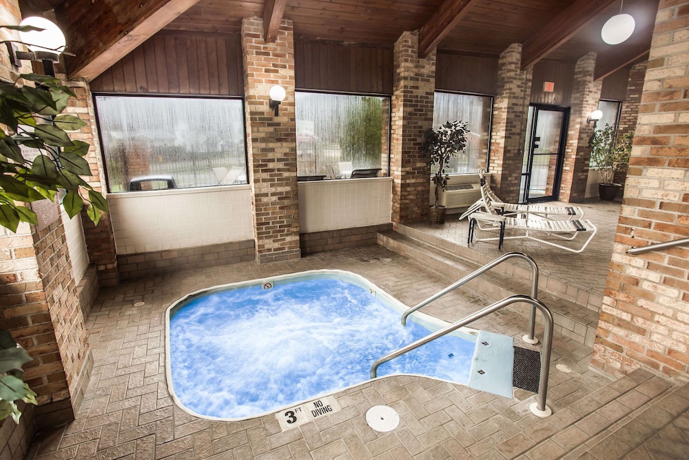 Athens Vacations - Quality Inn - Property Image 8