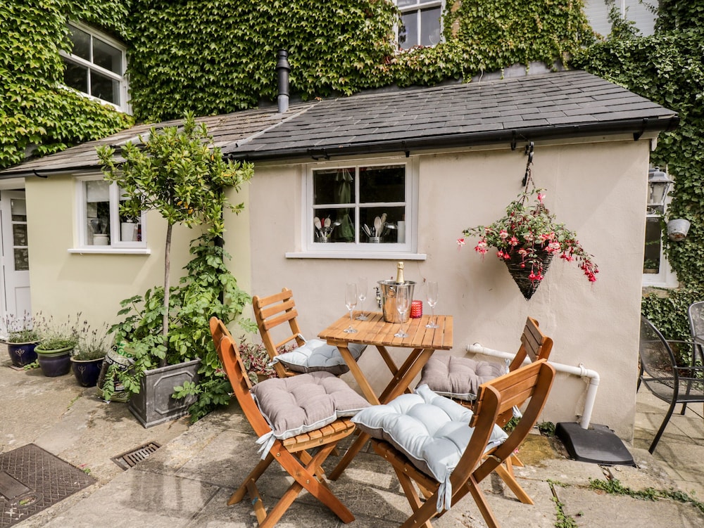 Corner Cottage