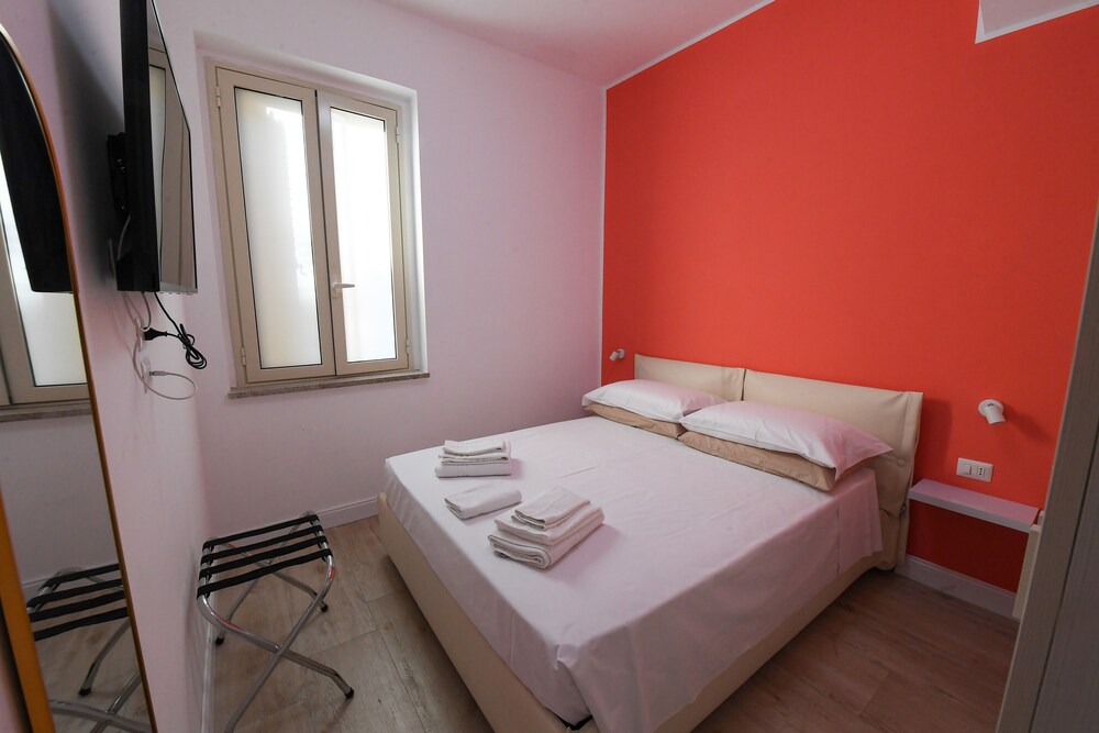 Scilla SeaFront Rooms