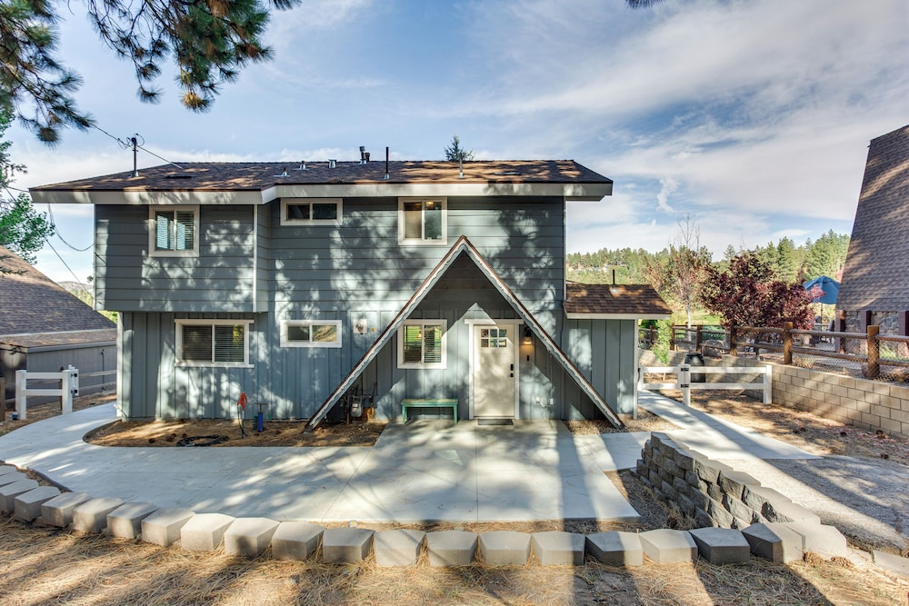 Walk to Slopes: Gem w/ Hot Tub in Big Bear Lake view 2