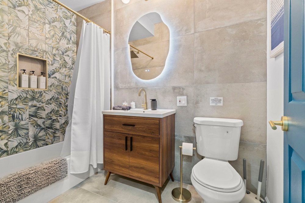 Stylish 1BR/1.5Bath Near Liberty Bell