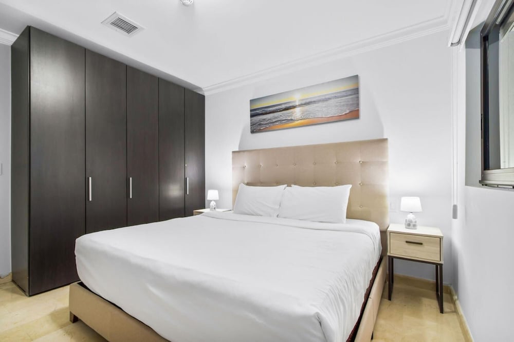 Amazing 1br1ba Condo With Balcony Great Location