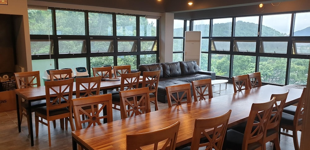 Geoje Gabaestory Pension view 5