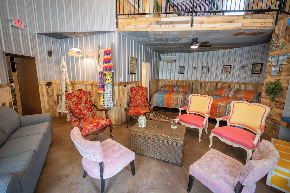 Hermann Grain Bins BNB