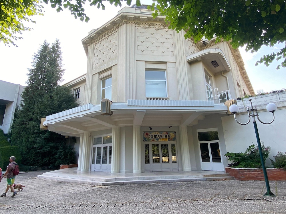 Charming Stay in the Heart of Vittel