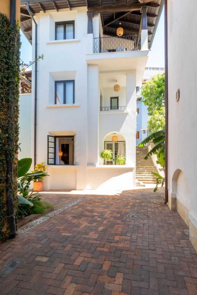 Las Catalinas - 2 BR Condo Just Steps to the Beach - Casa el Chante
