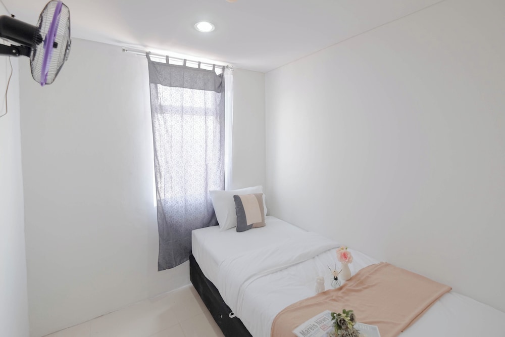 Warm And Comfy 2Br Apartment At Vittoria Residence
