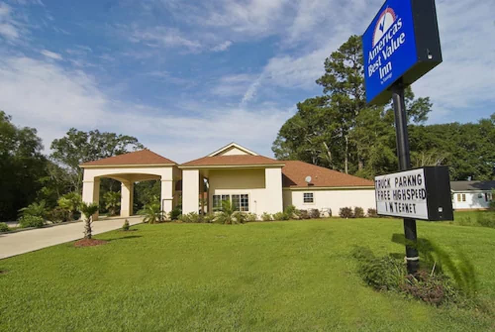 Americas Best Value Inn DeRidder - Property Image 1