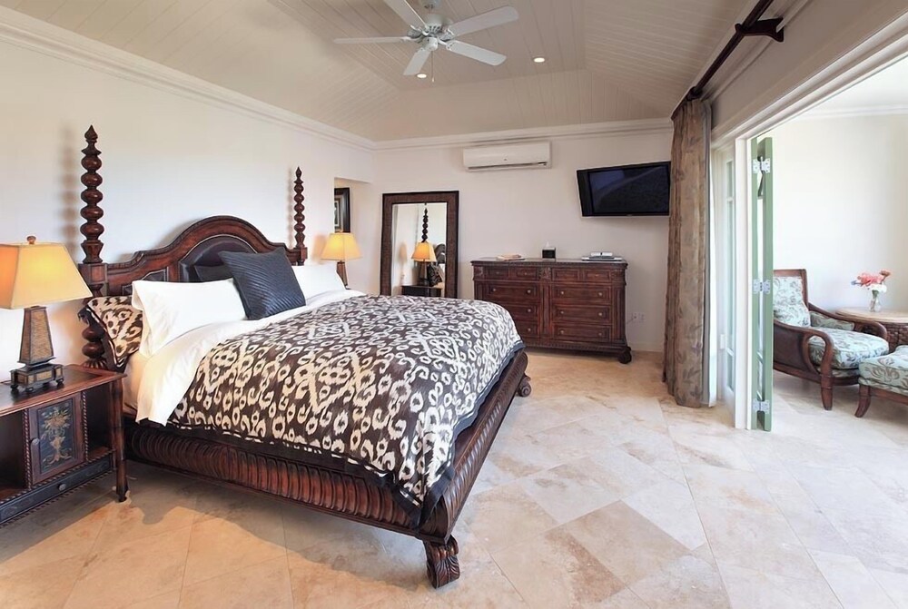 'sweet Dream' Villa w/ Private Pool in Sugar Hill!