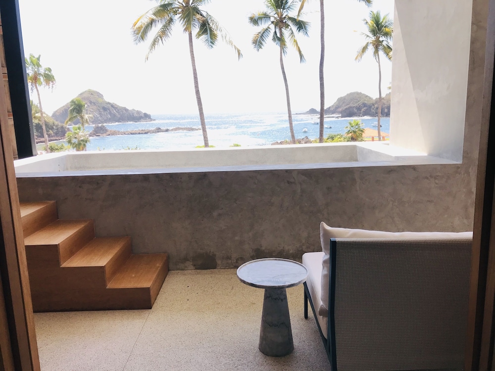 El Careyes Club & Residences