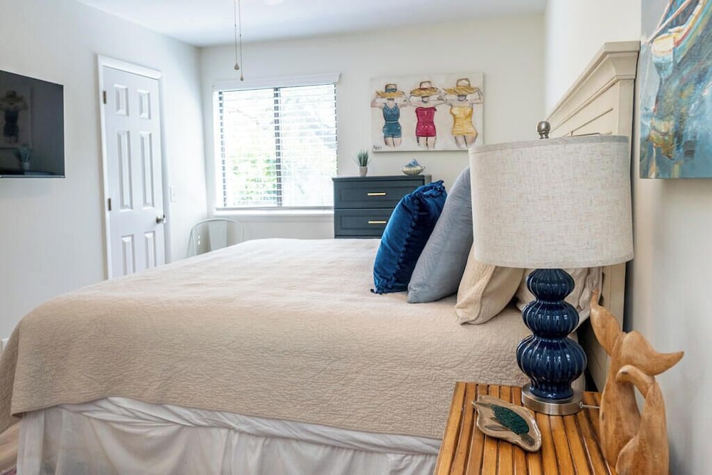 158 Beach Club Villa - Coastal Comfort With Stunning Marsh Views