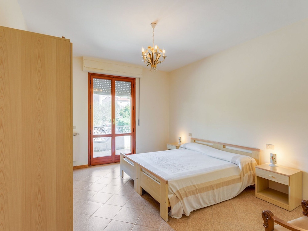 Nice Apartment in Tuoro sul Trasimeno With Pool view 5