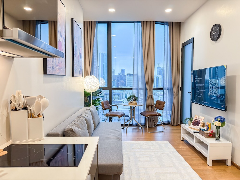 New City Condo in Central Bangkok Siam Paragon · Central World