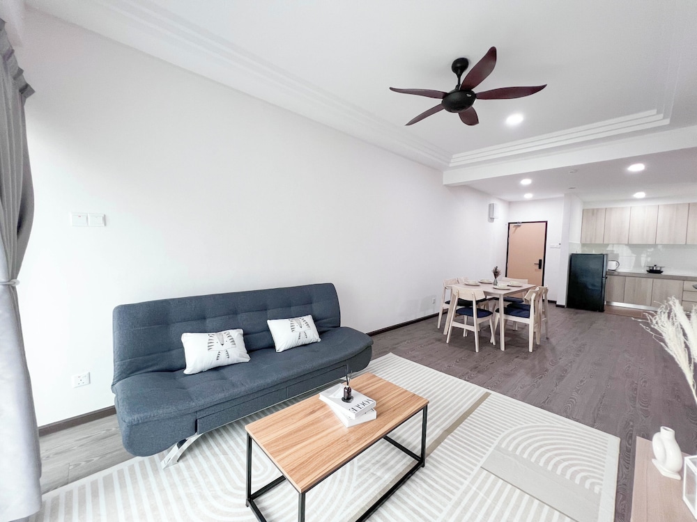 MH Maison by Manhattan Group