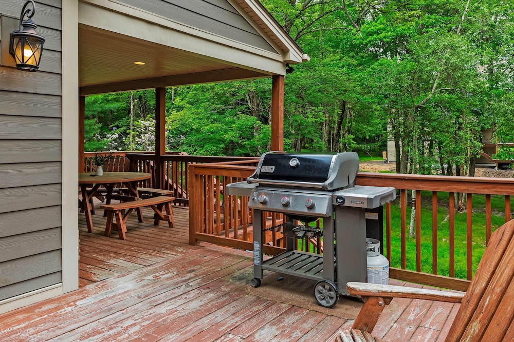 Bear Paw Lodge by Avantstay Hot Tub Deck Fire Pit