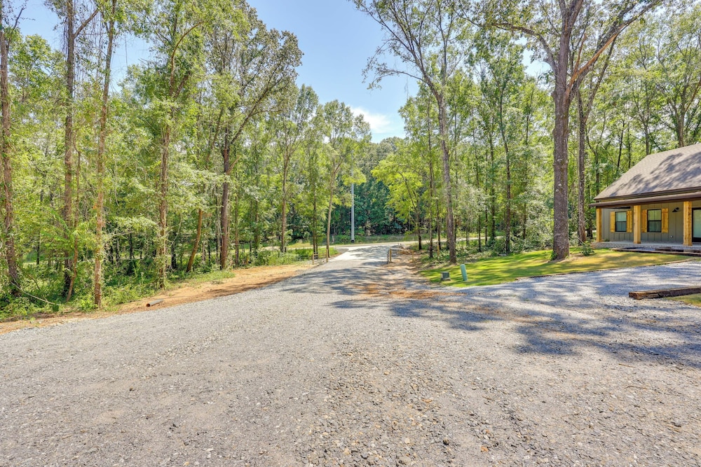 Close to Sports Complex: Modern Millbrook Duplex!