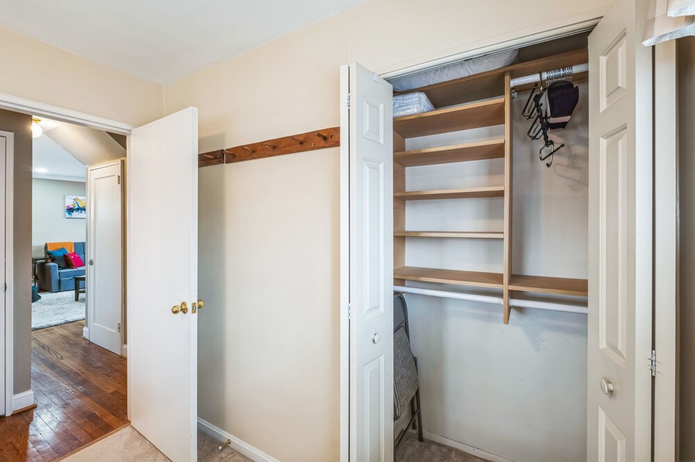 Uline Hospitality 4 Bedroom Home