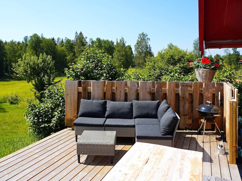 5 Person Holiday Home in Mellosa view 4