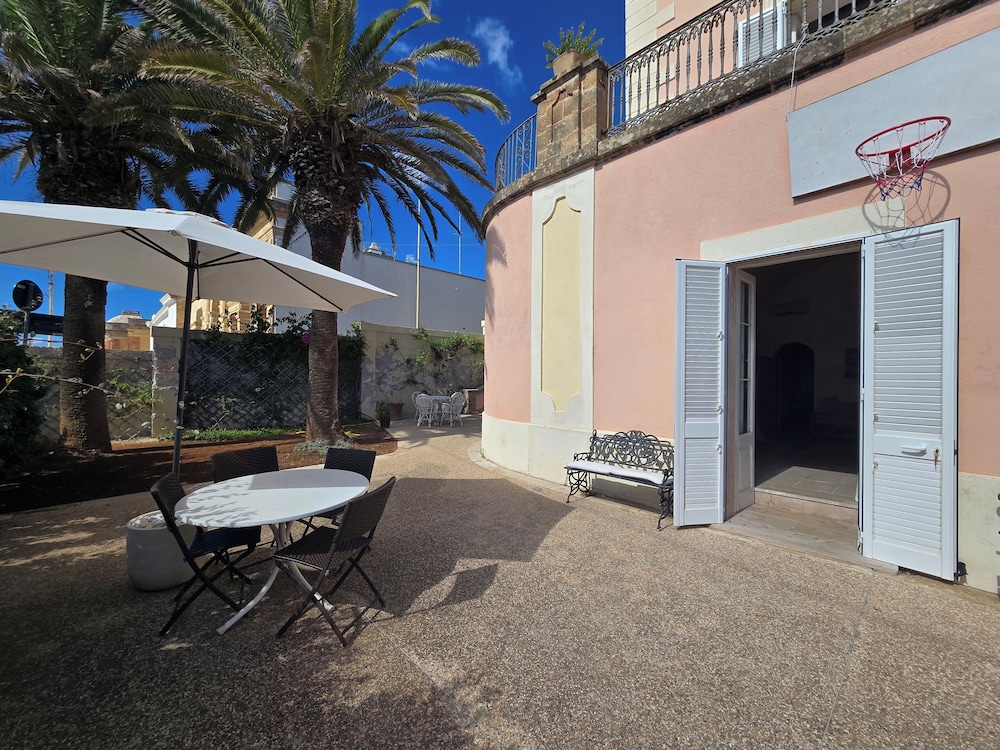 VILLA FELICITA - OCCIDENTE
