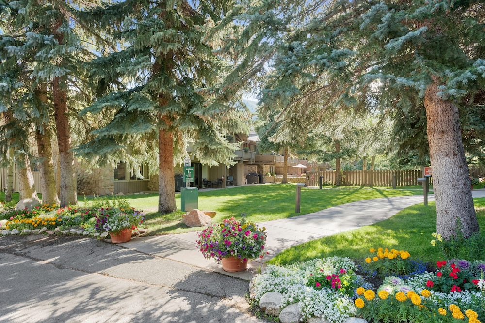 Hotel Comfortable & Modern 2 Bedroom Apartments - Right on the Slopes! - Image 1