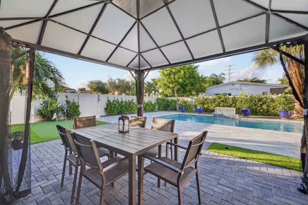 Paradise by the Sea - Cottage