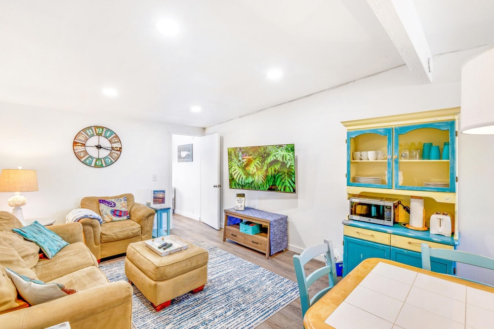 Shine On Condo in Ocean Shores