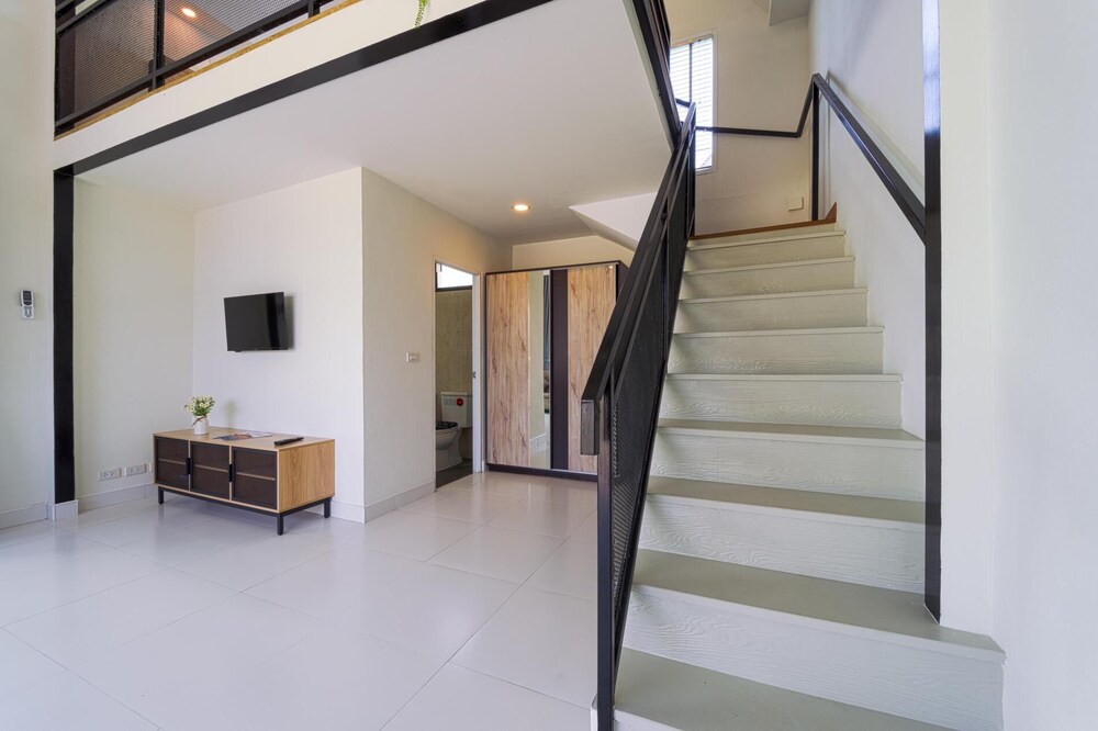 Beautiful new 7 Bedroom Villa Resort CT7