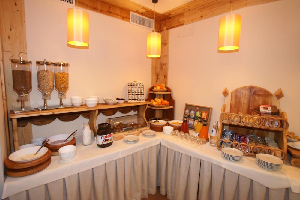 Adler Family & Wellness Clubresidence