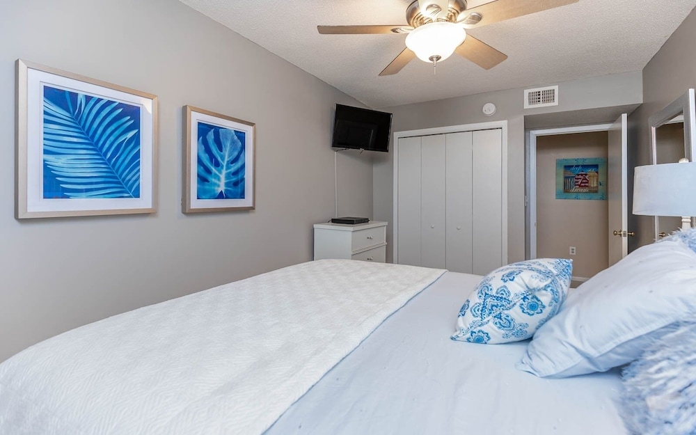 Island Winds West 670 3 Bedroom Condo
