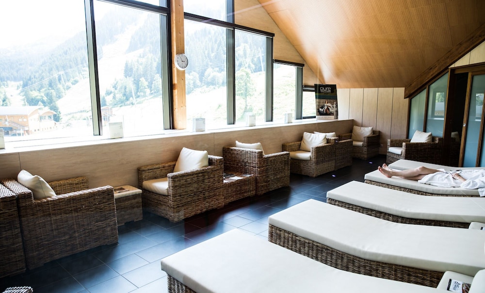 Les Allues Vacations - Hotel La Tarentaise - Property Image 4