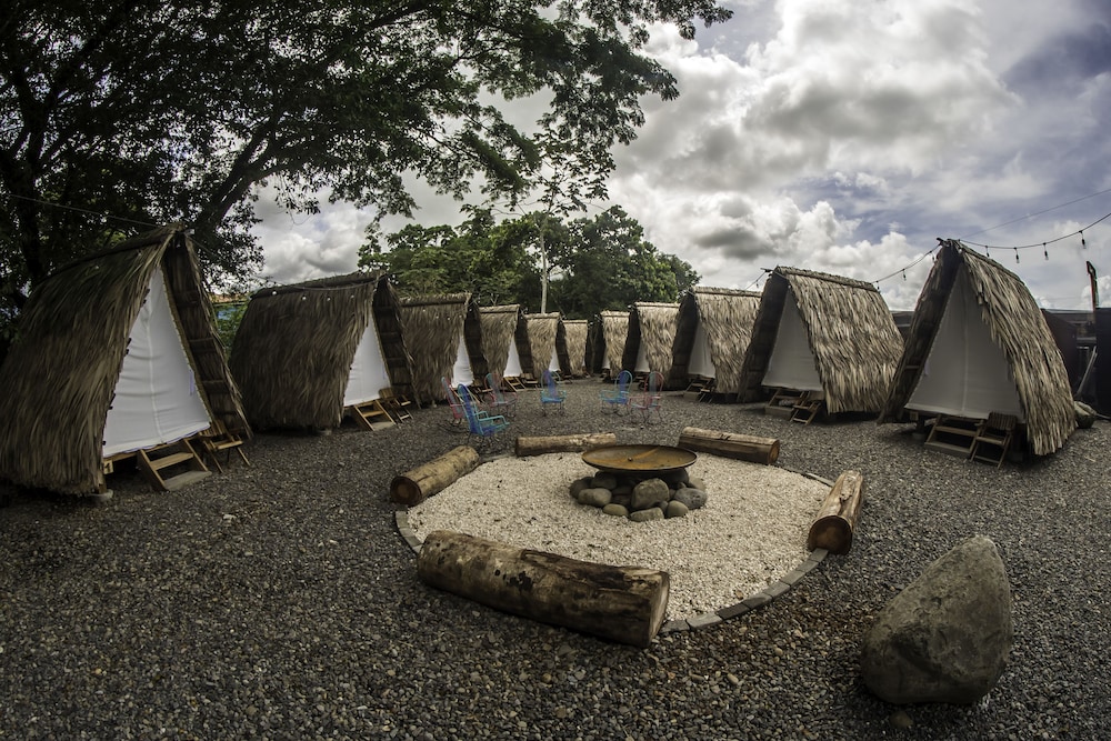 Selina La Fortuna - Hostel