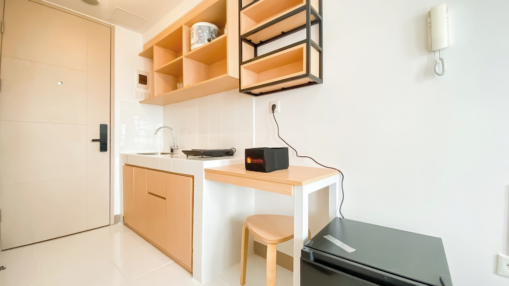 Compact And Minimalist Studio At Tokyo Riverside Pik 2 Apartment