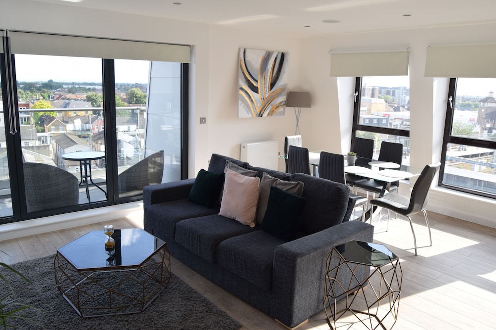 Morland House Apartments